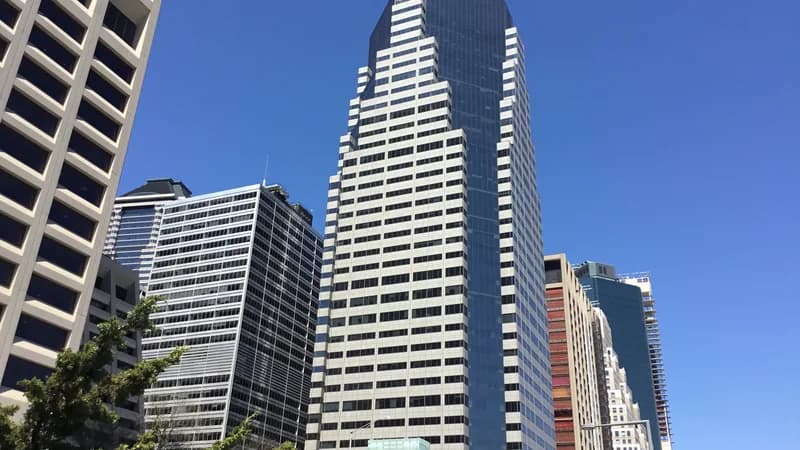 The 32 Old Slip office tower, One Financial Square, among neighbouring towers in Lower Manhattan.