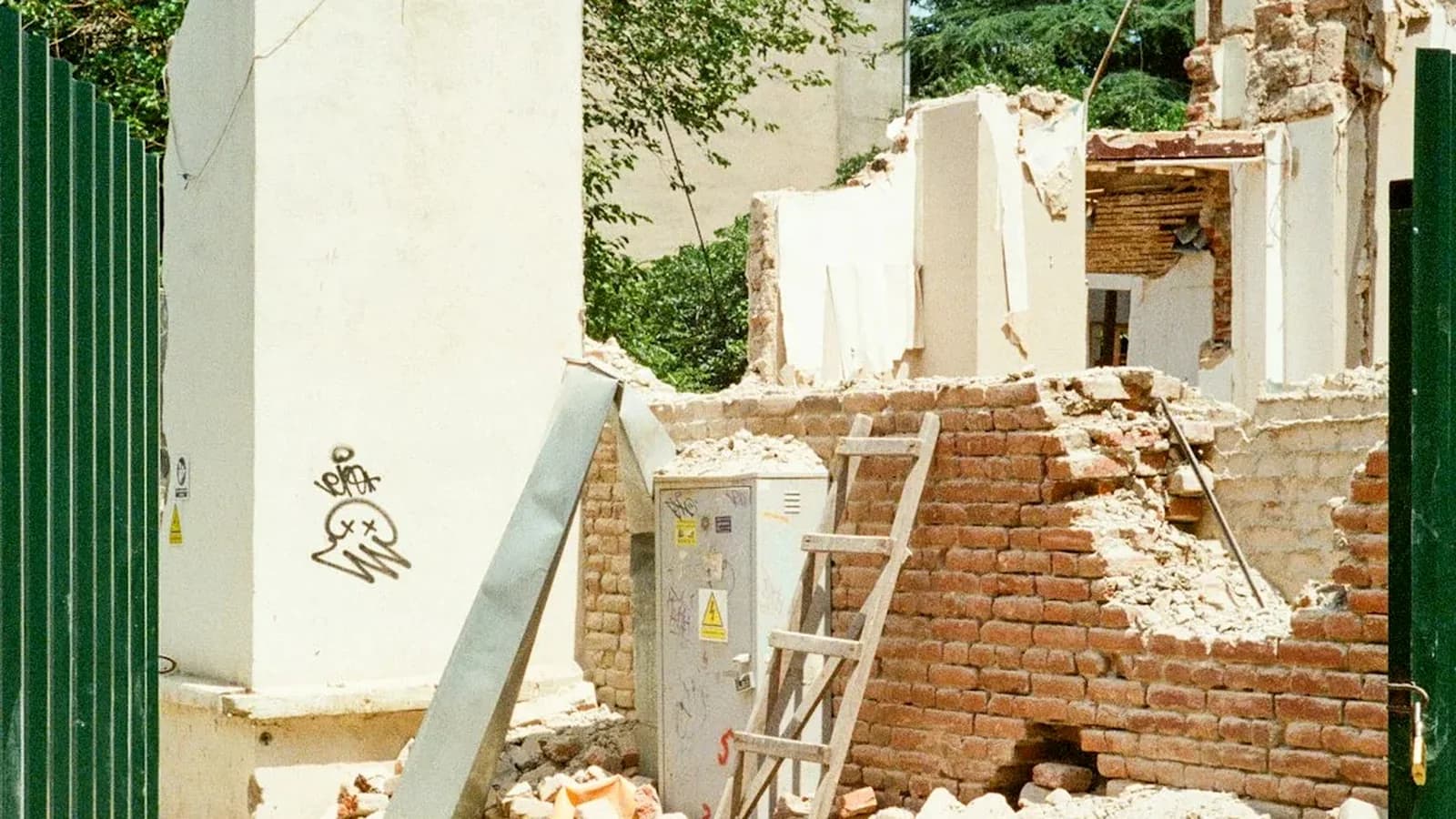 Building collapse structural record review with inspection and site-control evidence
