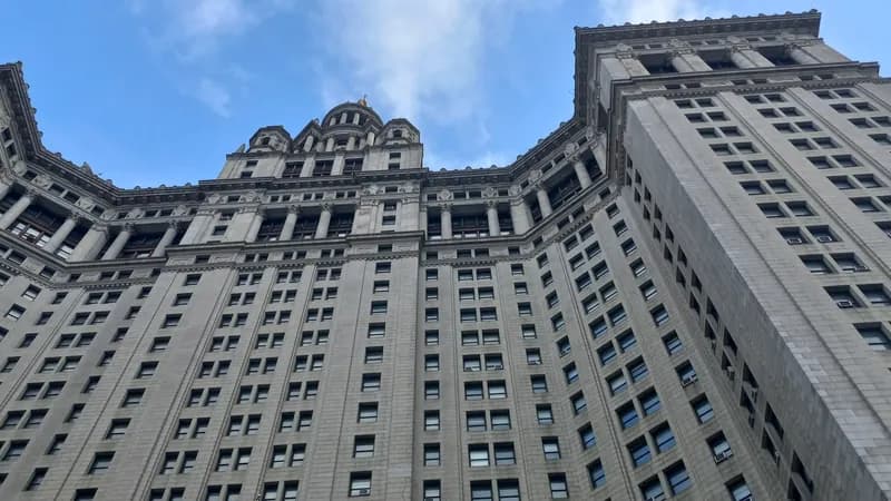 The Manhattan Municipal Building at One Centre Street, home of the New York City Comptroller's office, seen from below.