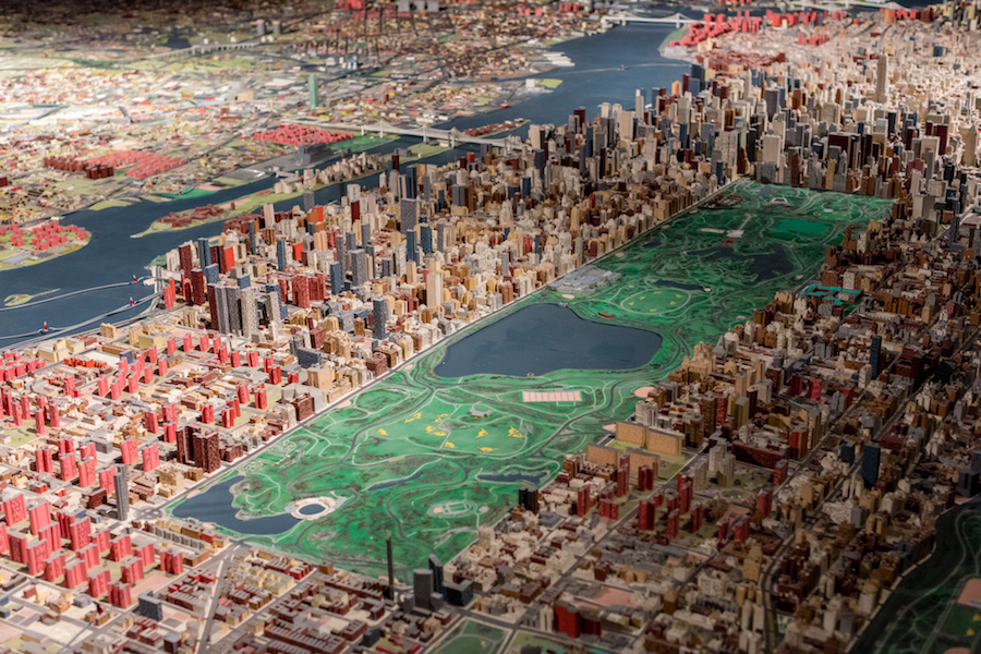 Queens New York trucking accident lawyer semi truck crash attorney commercial vehicle